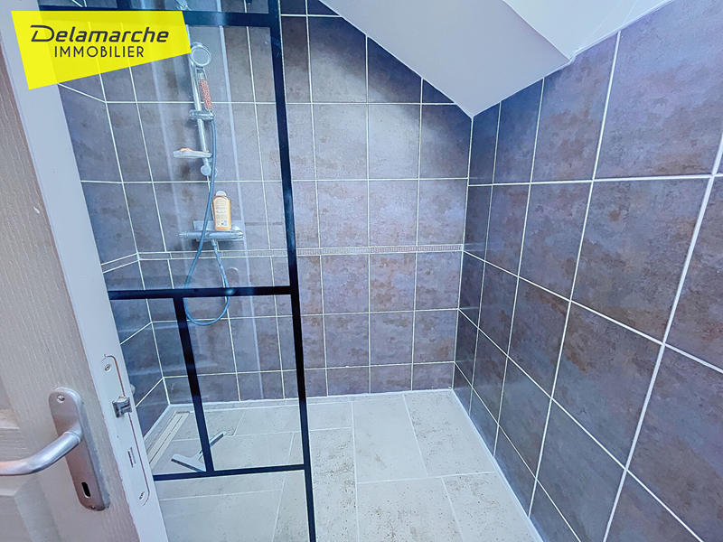 Maison - 250 m² - 7 pièces