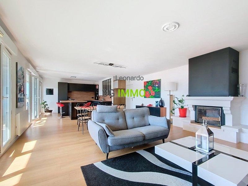 Appartement - 93 m² - 3 pièces