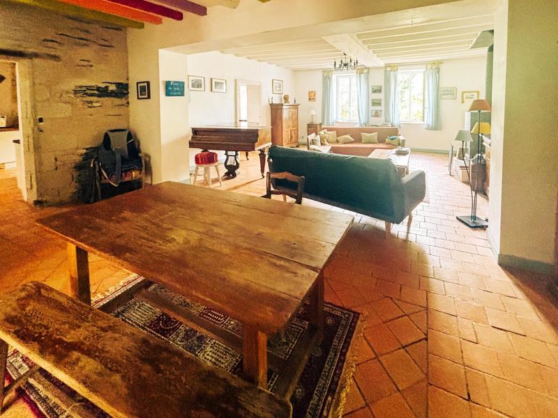 Maison - 300 m² - 13 pièces