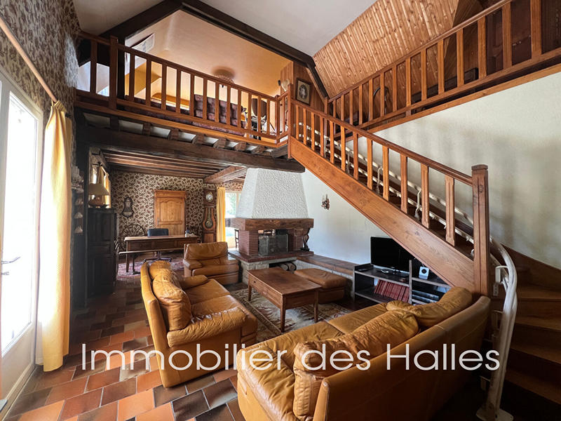 Maison - 213 m² - 6 pièces