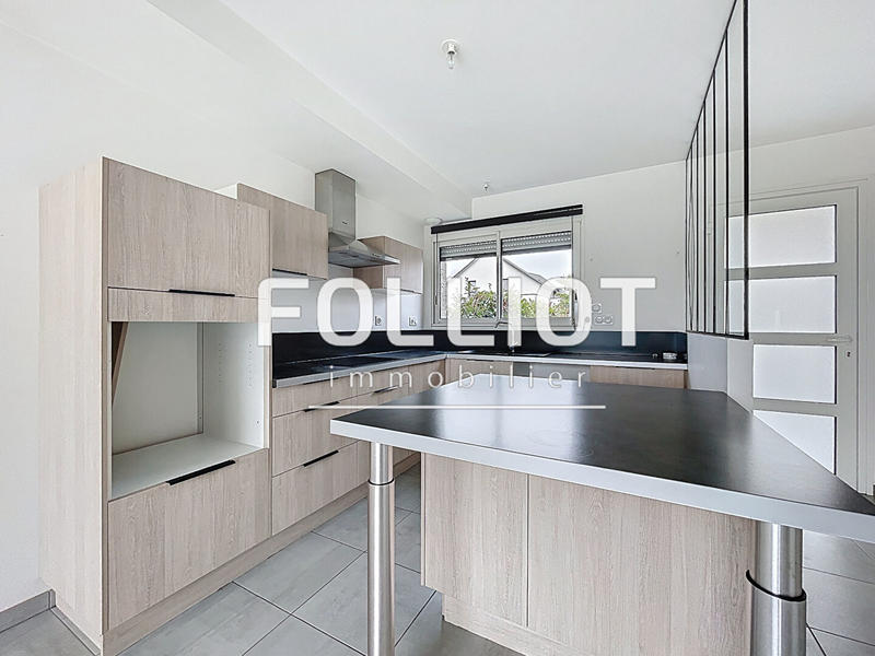 Maison - 97 m² - 6 pièces