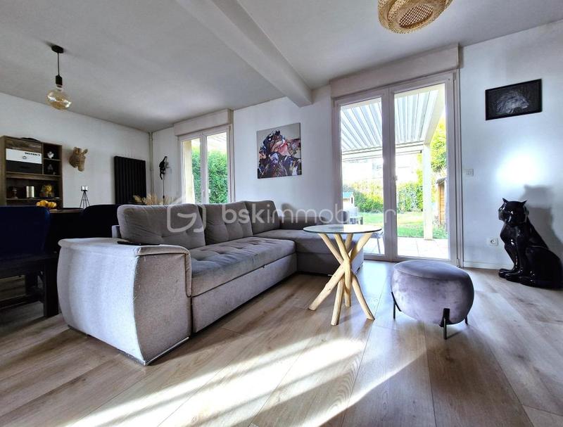 Maison - 96 m² - 5 pièces