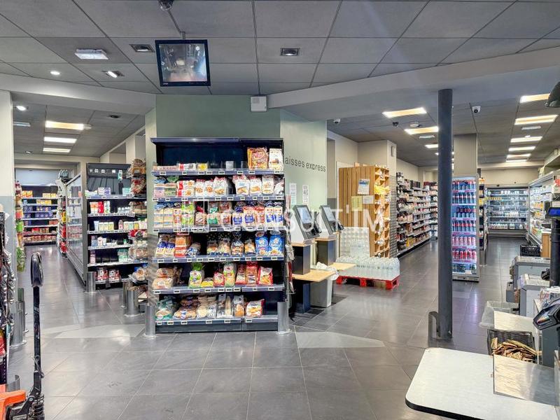 Local commercial - 438 m²