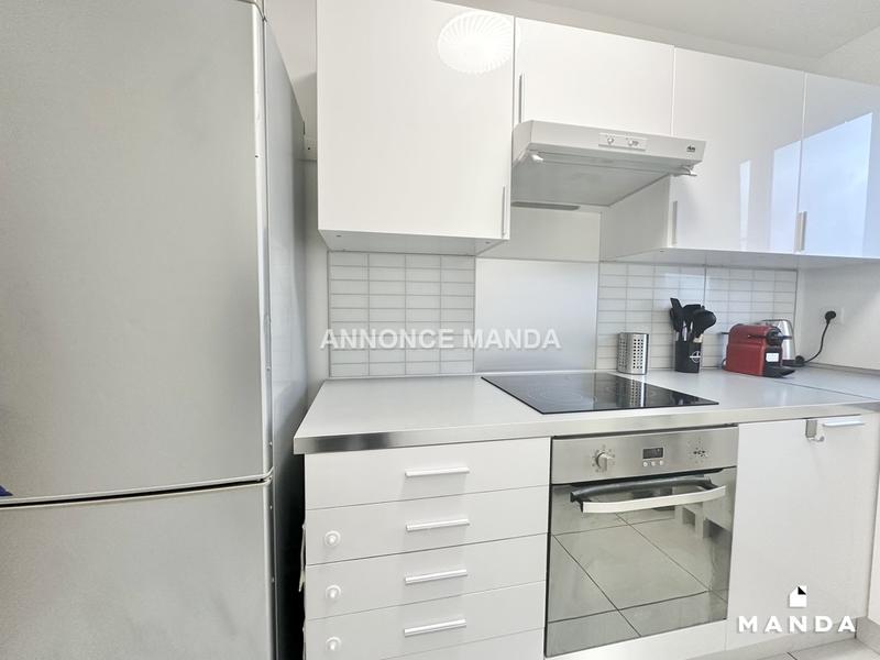 Chambre - 9 m² - 5 pièces