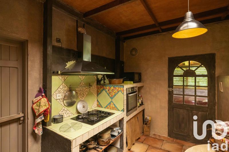 Maison - 200 m² - 6 pièces