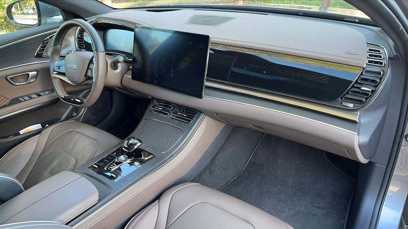 Byd Han 517 85 kWh Executive - Entretien constructeur Toit ouvrant