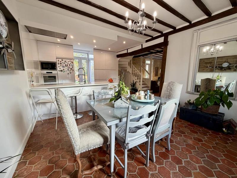 Maison - 102 m² - 5 pièces