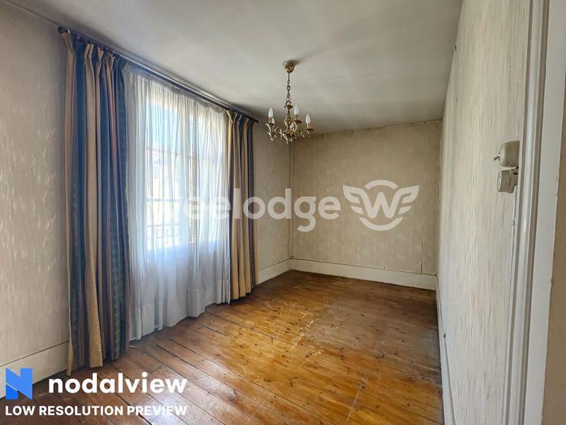 Maison - 313 m² - 10 pièces