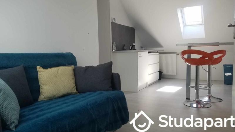 Chambre - 9 m² - 1 pièce