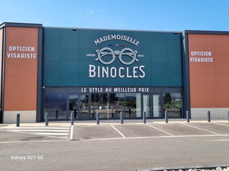 Mademoiselle Binocles