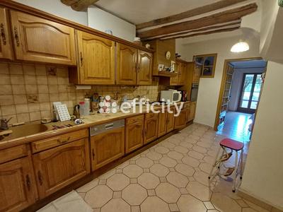 Maison - 201 m² - 6 pièces