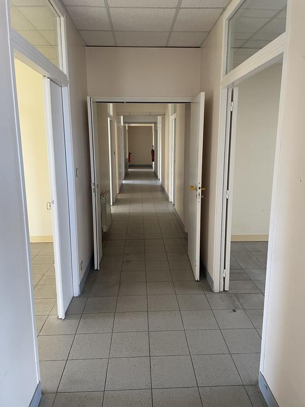 Bureau - 284 m²