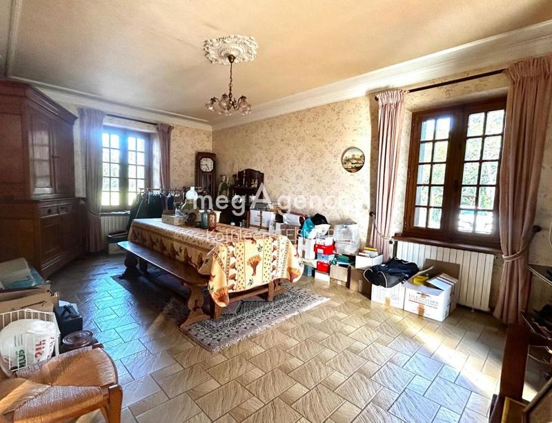 Maison - 200 m² - 7 pièces