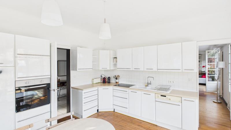 Maison - 285 m² - 8 pièces