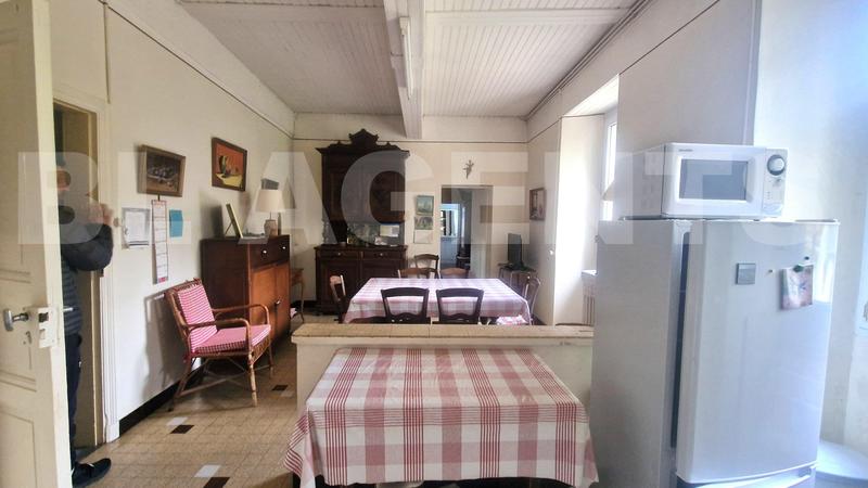 Maison - 228 m² - 7 pièces