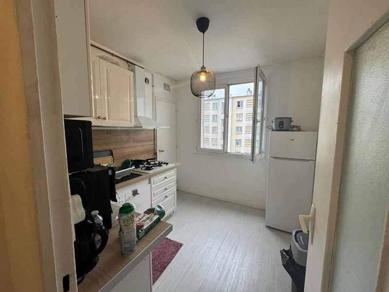 Appartement - 64 m² - 4 pièces