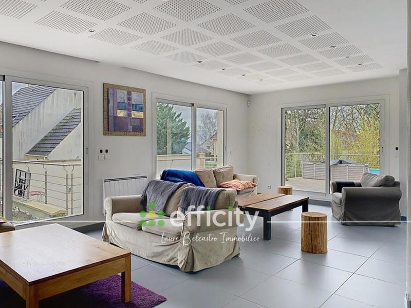 Villa - 370 m² - 10 pièces