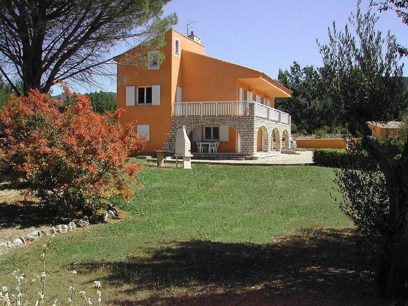 Maison traditionnelle - 175 m² - 7 pièces