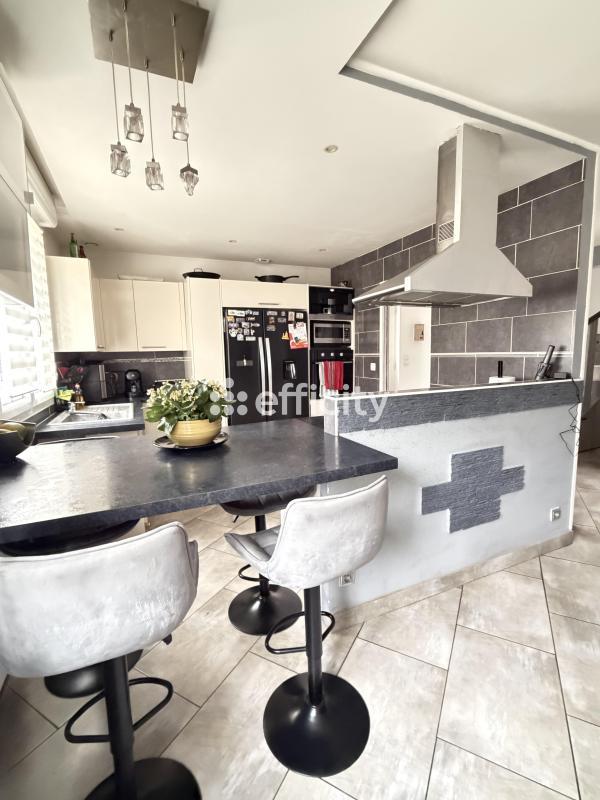 Maison - 160 m² - 7 pièces