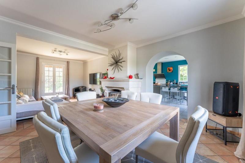 Maison - 181 m² - 7 pièces