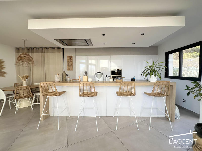 Villa - 223 m² - 7 pièces