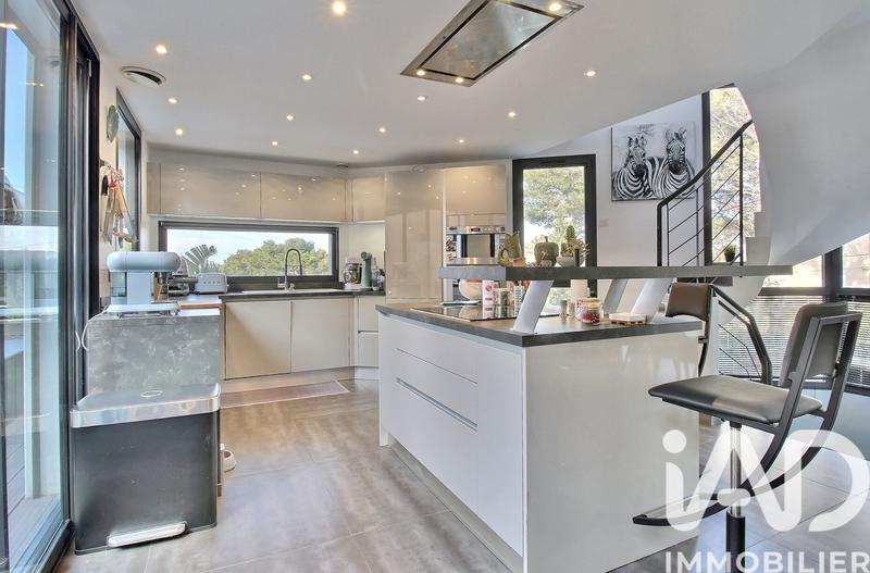 Maison - 150 m² - 5 pièces