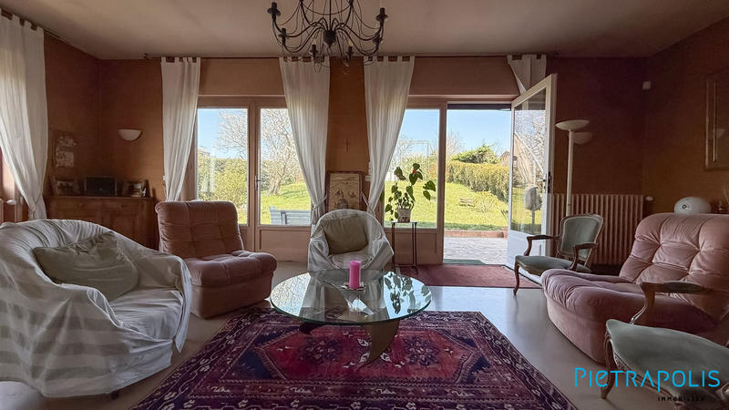 Maison - 250 m² - 8 pièces