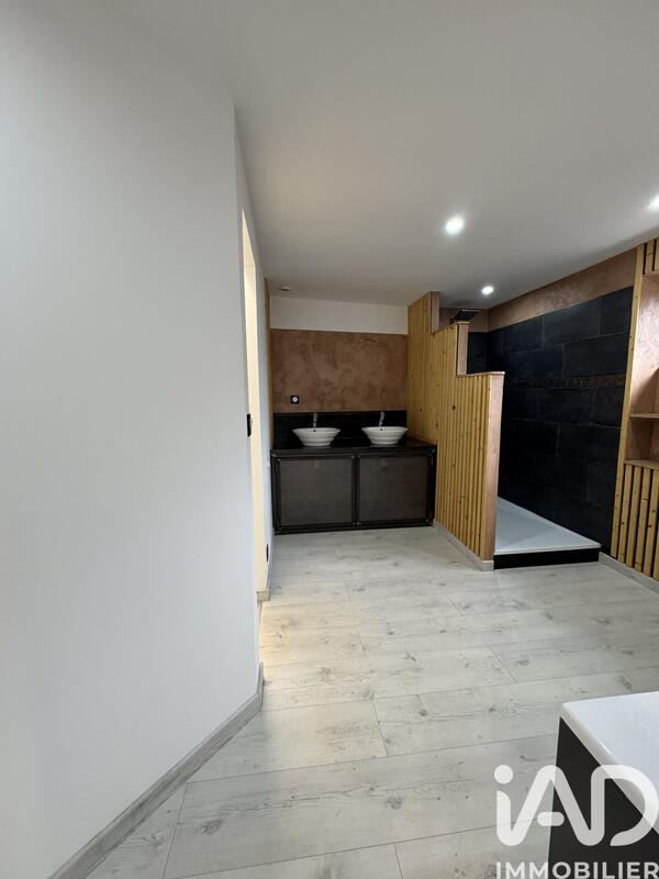 Maison de campagne - 260 m² - 11 pièces