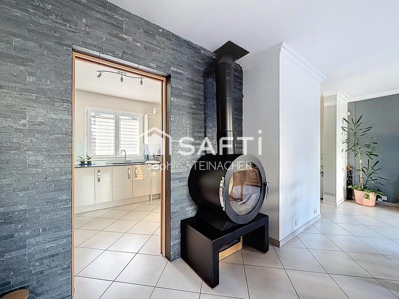 Maison - 93 m² - 5 pièces