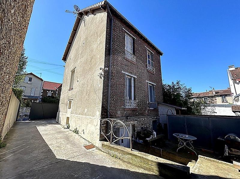 Immeuble - 103 m² - 13 pièces