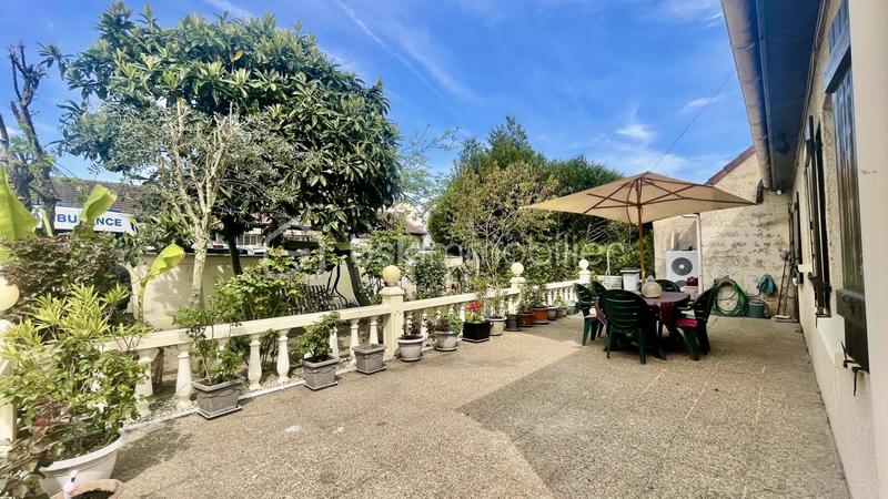 Maison traditionnelle - 97 m² - 5 pièces