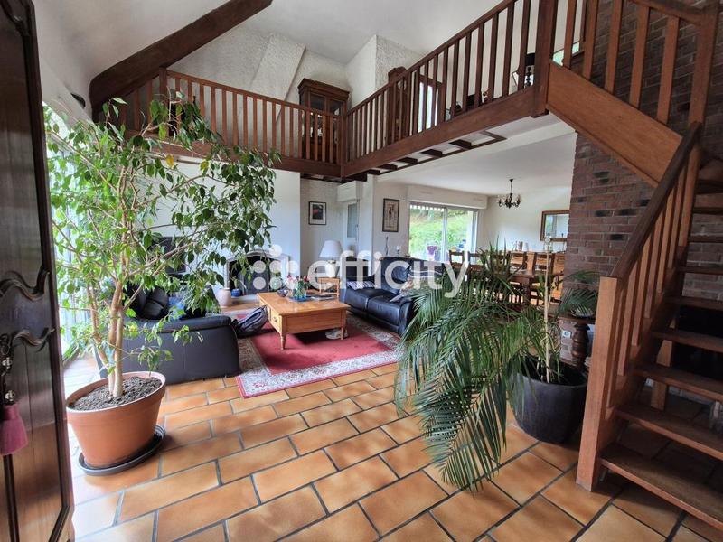 Maison - 147 m² - 7 pièces