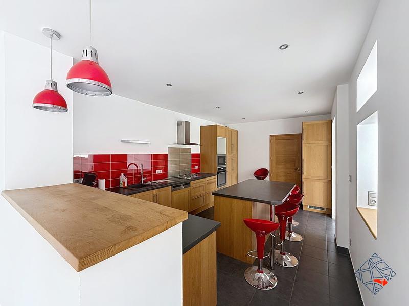 Maison - 160 m² - 7 pièces