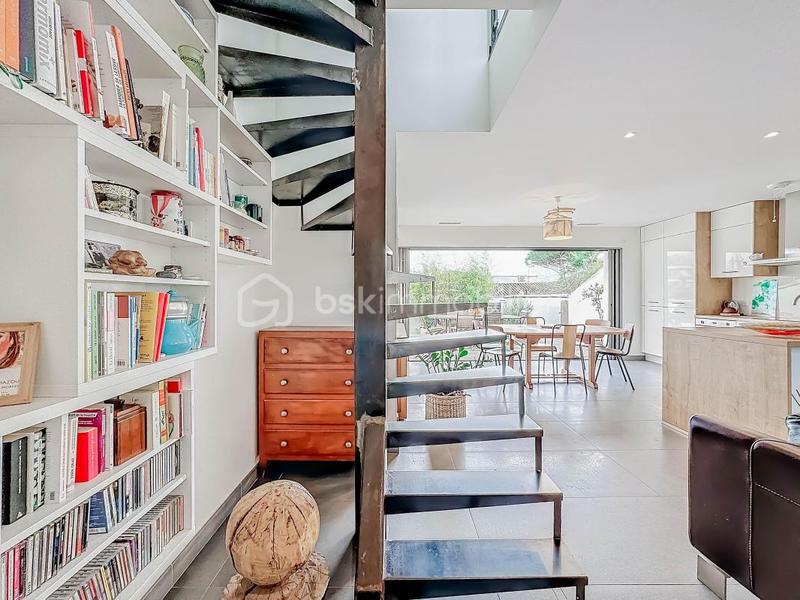 Villa - 100 m² - 5 pièces