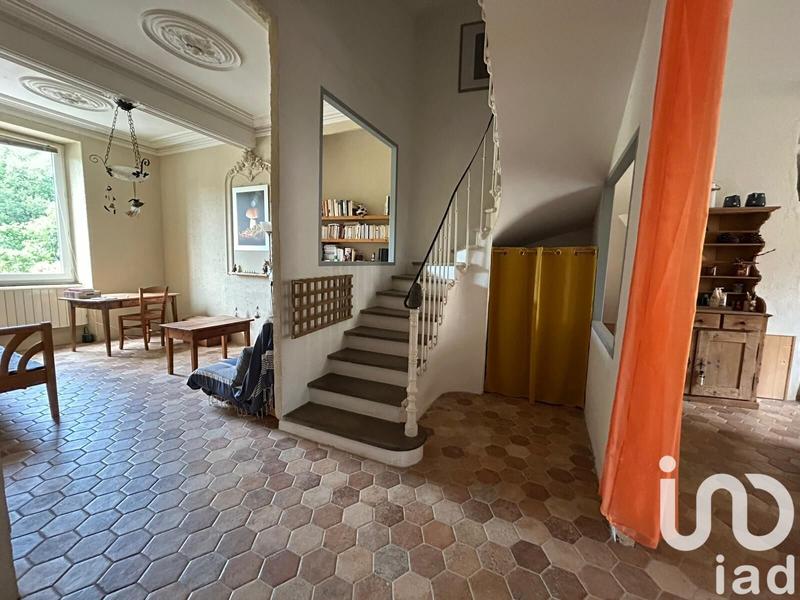 Maison - 198 m² - 6 pièces