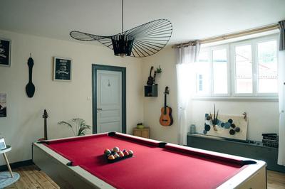 Maison - 365 m² - 11 pièces