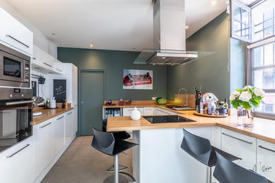 Maison - 257 m² - 7 pièces