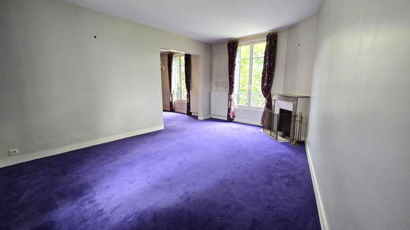 Maison - 384 m² - 11 pièces