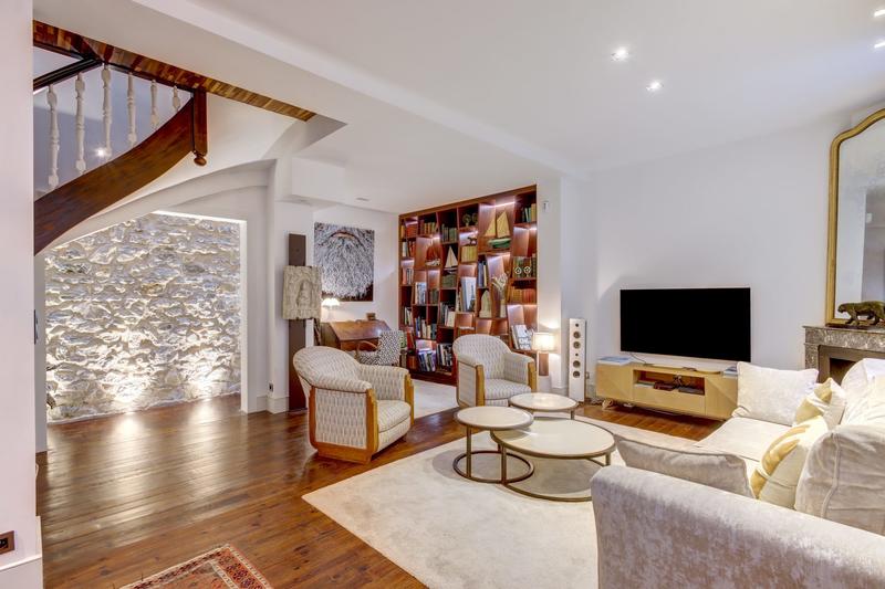 Villa - 196 m² - 5 pièces