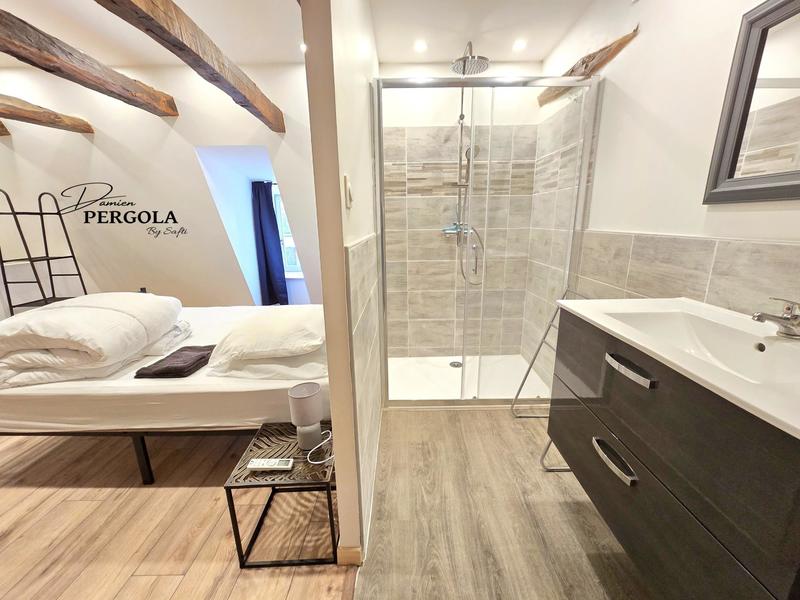 Appartement - 102 m² - 5 pièces