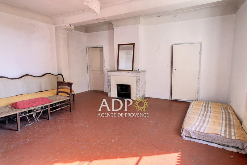 Maison - 186 m² - 8 pièces