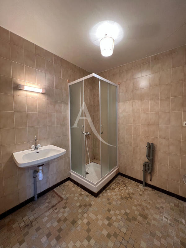 Maison - 206 m² - 8 pièces