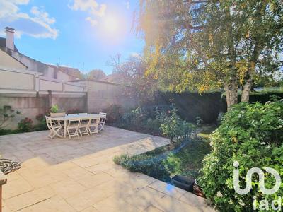 Maison - 172 m² - 9 pièces