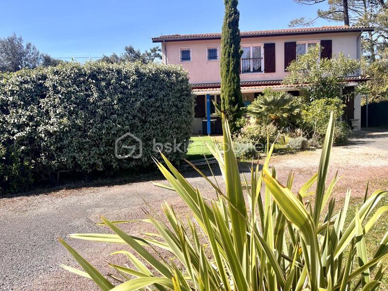 Maison traditionnelle - 133 m² - 5 pièces