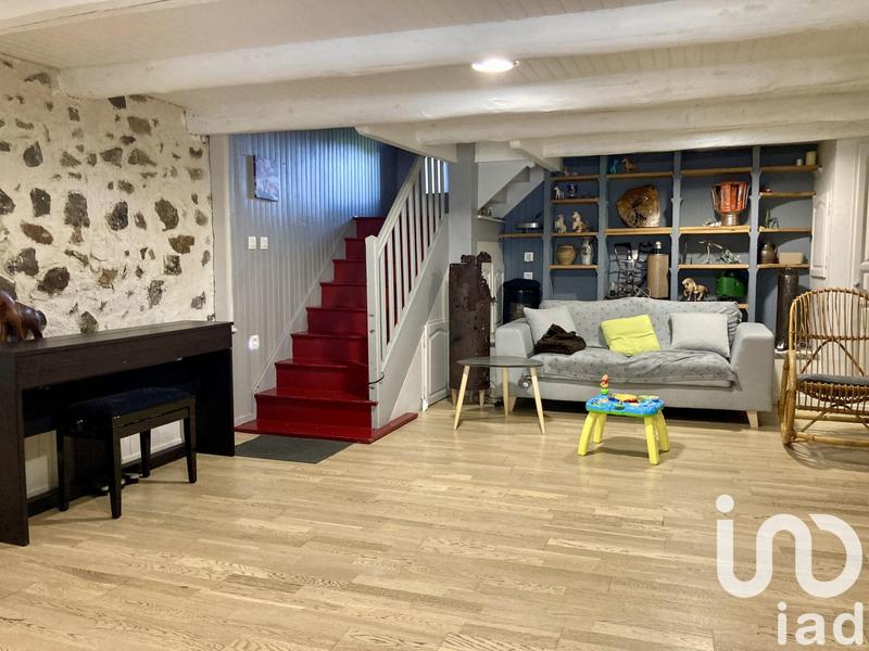 Maison - 310 m² - 11 pièces