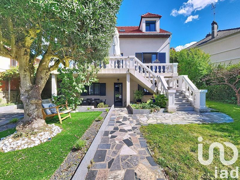 Maison - 175 m² - 7 pièces