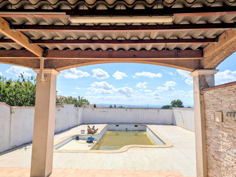 Villa - 100 m² - 5 pièces