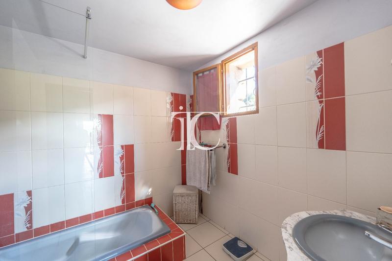 Maison - 131 m² - 4 pièces