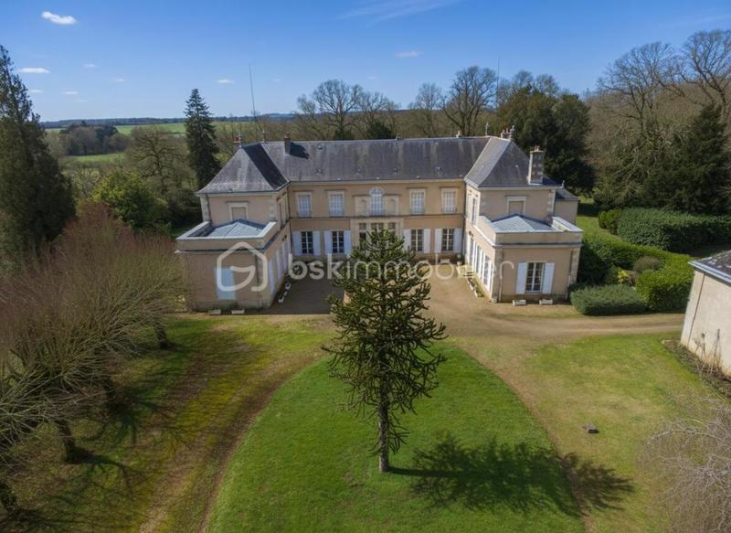 Château - 632 m² - 15 pièces