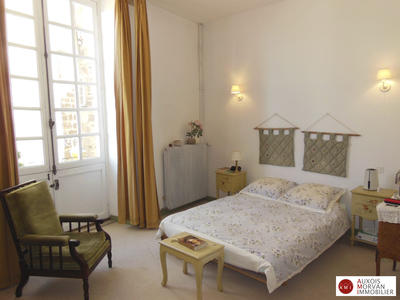 Maison ancienne - 270 m² - 8 pièces